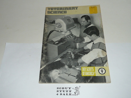 Veterinary Science Merit Badge Pamphlet, Type 8, Green Band Cover, 10-73 Printing