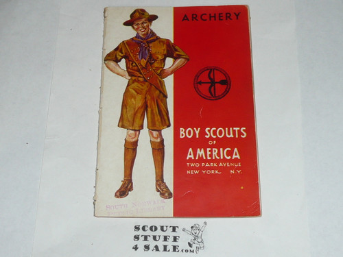 Archery Merit Badge Pamphlet, Type 4, Standing Scout Cover, 6-39 Printing