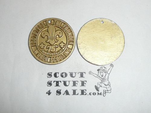 75th World Scouting Footsteps of the Founders Coin / Pendant, Gold color