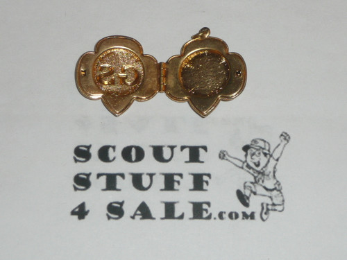 Girl Scout Locket, HC17