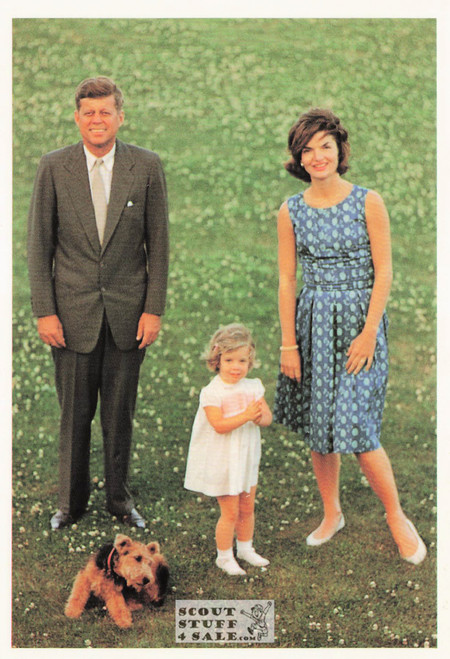 John Kennedy, Jacqueline & Caroline in 1960 Postcard, Classico SF #548-005