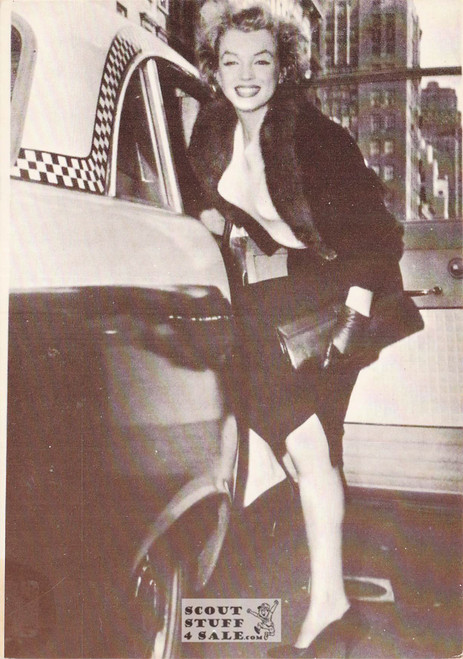 Marilyn Monroe Black/White French Movie Postcard, Editions Nugeron #CP75