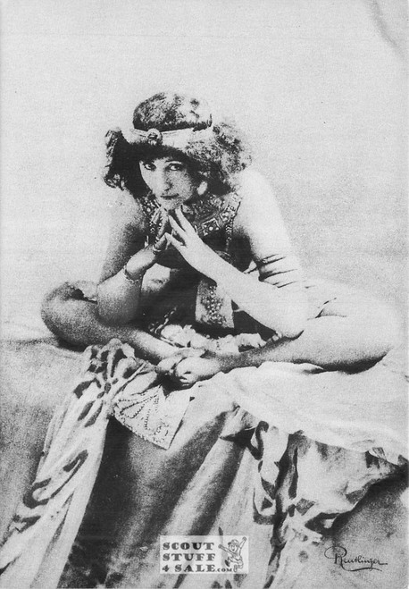 Photograph Postcard of Pause Songeuse Editions Nugeron #ELEGANTS80