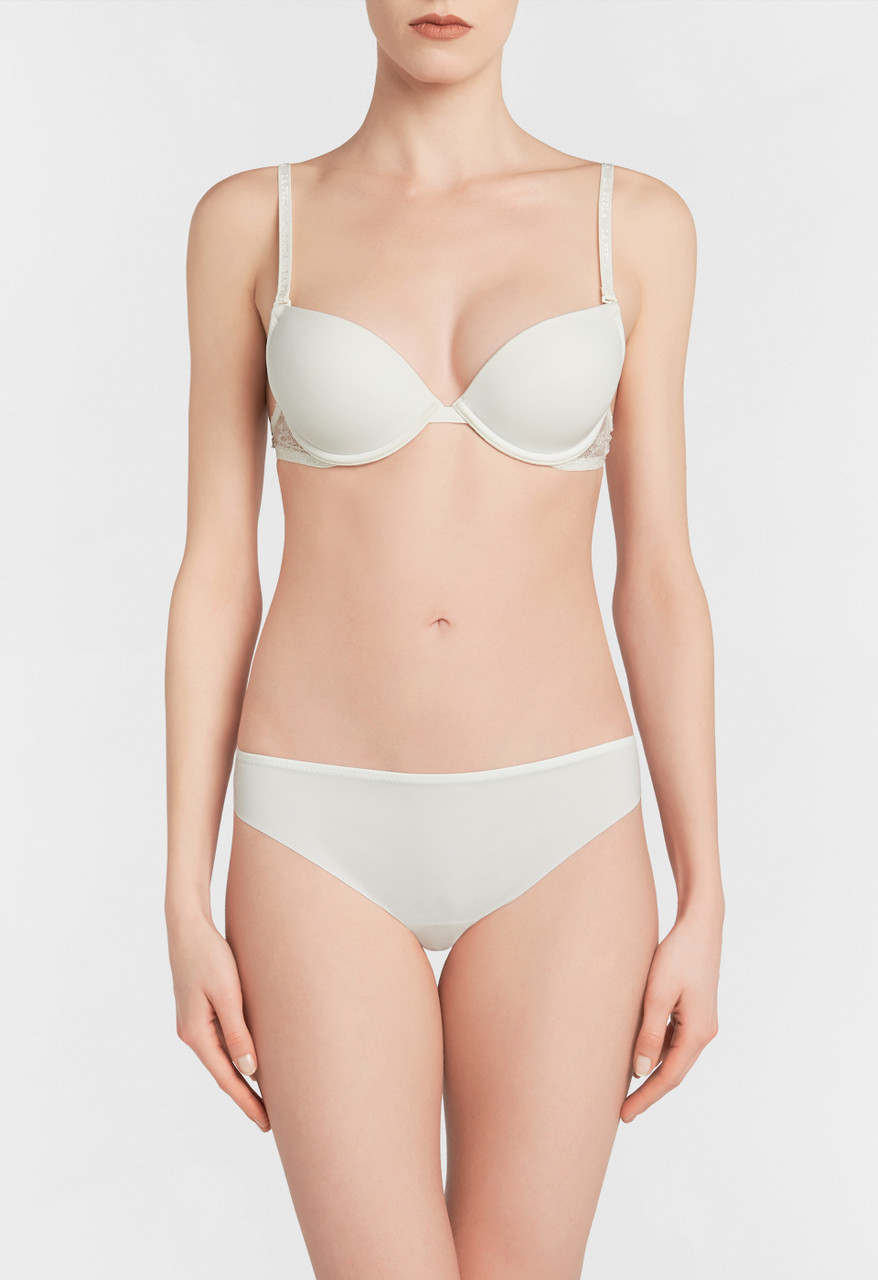 T-shirt multiway bra in white with Chantilly lace