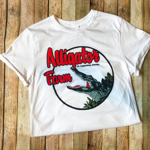 alligator on shirt