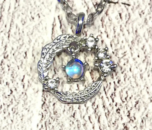 Wreath Feather Necklace – Silver Plated with Clear Rhinestones