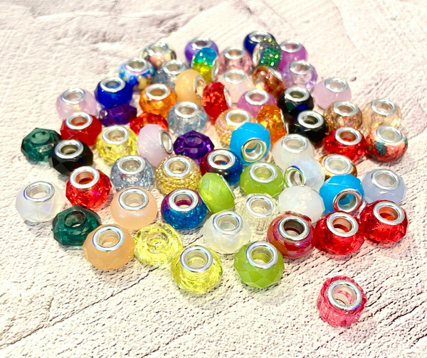 100-Pack Mixed Resin European Spacer Beads with Silver-Plated Cores, 7mm-14mm Large Hole Beads (5mm) for Beadable Pens and DIY Bracelets