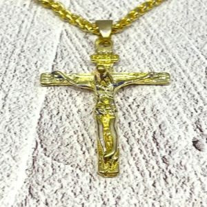 Inri Simple Cross Pendant Necklace - Gold Plated Figaro Chain