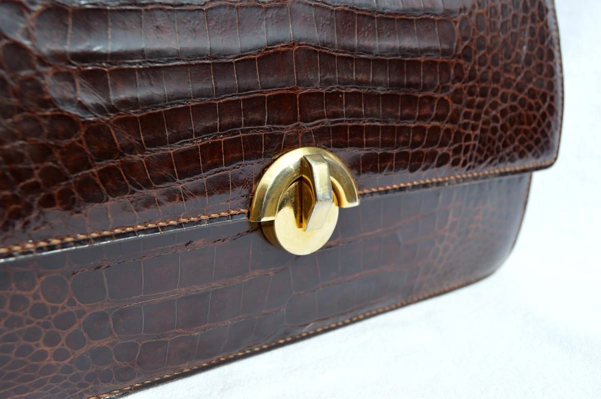 Sac Shopping Vintage Longchamp Cuir Marron Façon Crocodile – Années 1960 – Occasion