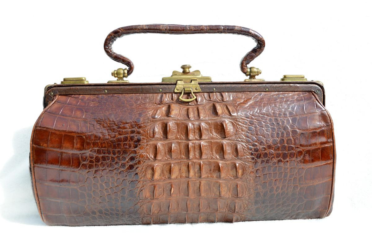 Gorgeous 1930's-40's Victorian Style Warm Brown Hornback Alligator
