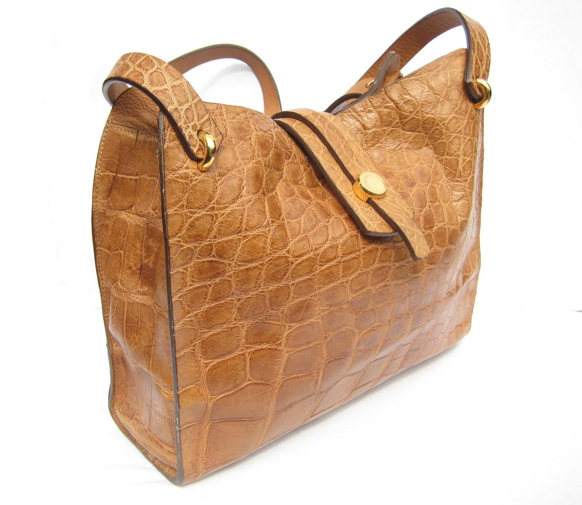 Mauro Governa. Italy . カーフスキンバッグ Early 2000's Matte BUTTERSCOTCH Crocodile Belly Skin Shoulder Bag