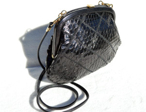  Jet BLACK 1980's QUILTED Cobra Snake Skin Shoulder CROSSBODY Bag 