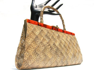  Stunning 1960's WOVEN Snake Skin CLUTCH Handbag - Tiger LUCITE! 