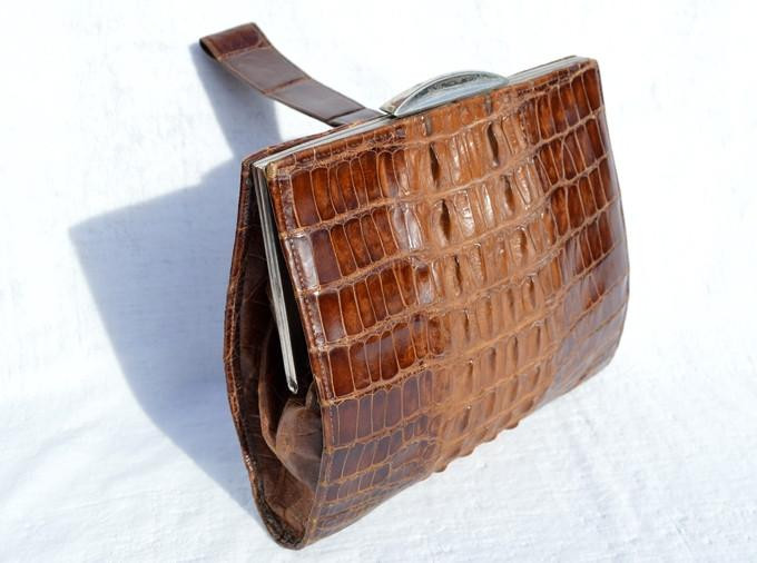  Lovely 1940's DECO Style Hornback CROCODILE Skin WRISTLET Bag 
