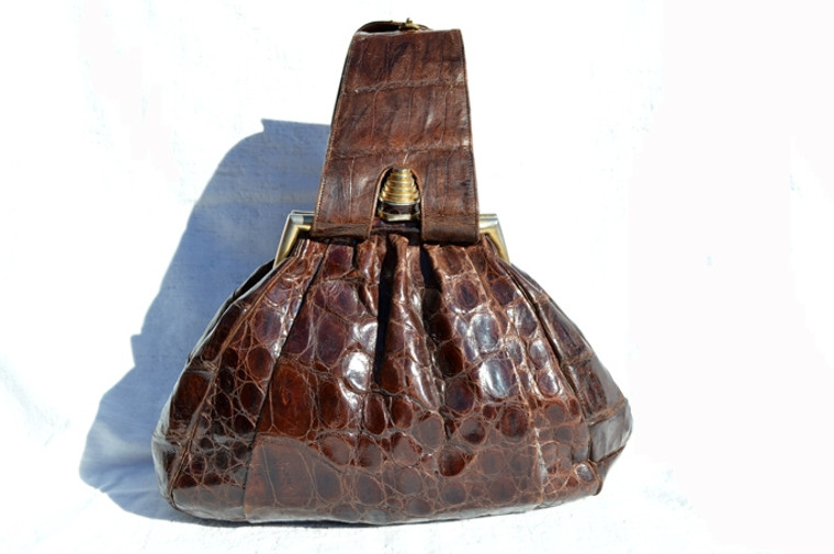 DECO 1940's-50's Alligator Belly Skin Handbag Wristlet - Unusual Design!