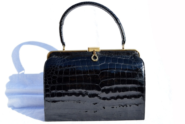 Fabulous 1950's-60's BELLESTONE BLACK Alligator Skin Handbag