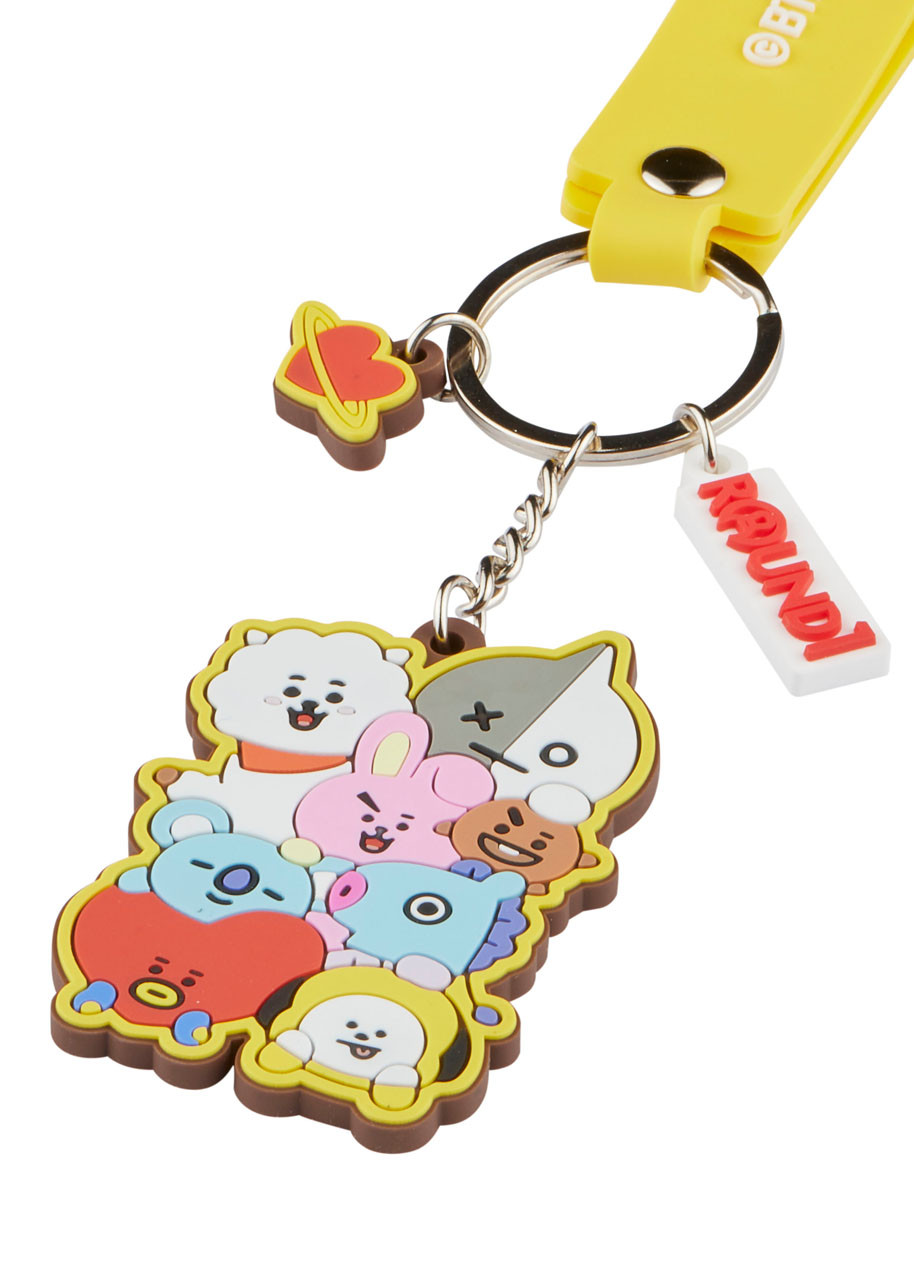 BT21 Yellow Group Pose Keychain – Official PVC Accessory