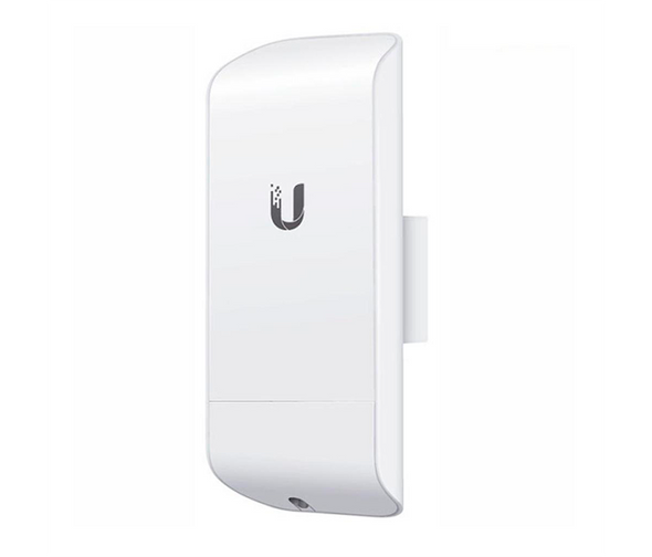 UBIQUITI NANOSTATION LOCOM2 - Radio con antena integrada Airmax 2.4GHz para uso en exteriores con tecnología MIMO. Cuenta con un panel de antena de 8 dBi y una potencia de transmisión de 23 dBm, ofrece un rendimiento de hasta 150 Mbp.