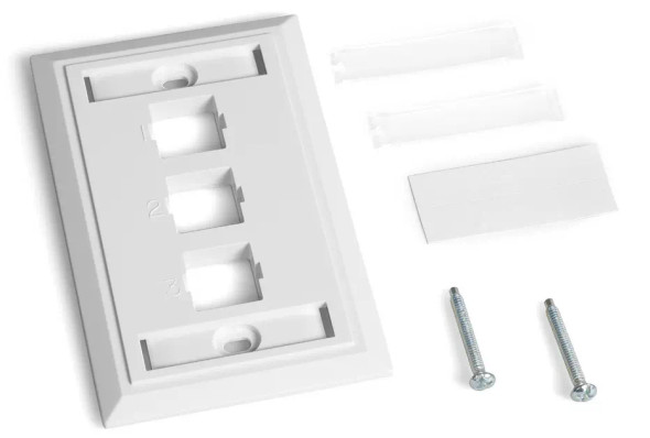 COMMSCOPE M13L-262 Kit de Placa Frontal - 3 Cavidades -  Color Blanco  - RJ45 - Serie M - 115.82x71.37x7.36mm 