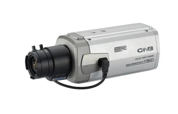 CNB BBM-20F CAMARA PROFESIONAL 600 TVL/ DSP/ ICR / AGC/ SBLC/ MENU OSD/ MONTAJE LENTE CS/ SDNR /DETECCION DE MOVIMIENTO.