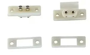 ACCESSPRO APCONTACT Contacto para paso de corriente Conductor entre marco y hoja de puerta Corriente máxima soportada: 5 A / 24 V Fabricado en latón plateado duradero Dimensiones compactas: 46.8 x 15.7 mm Peso ligero de solo 0.06 kg