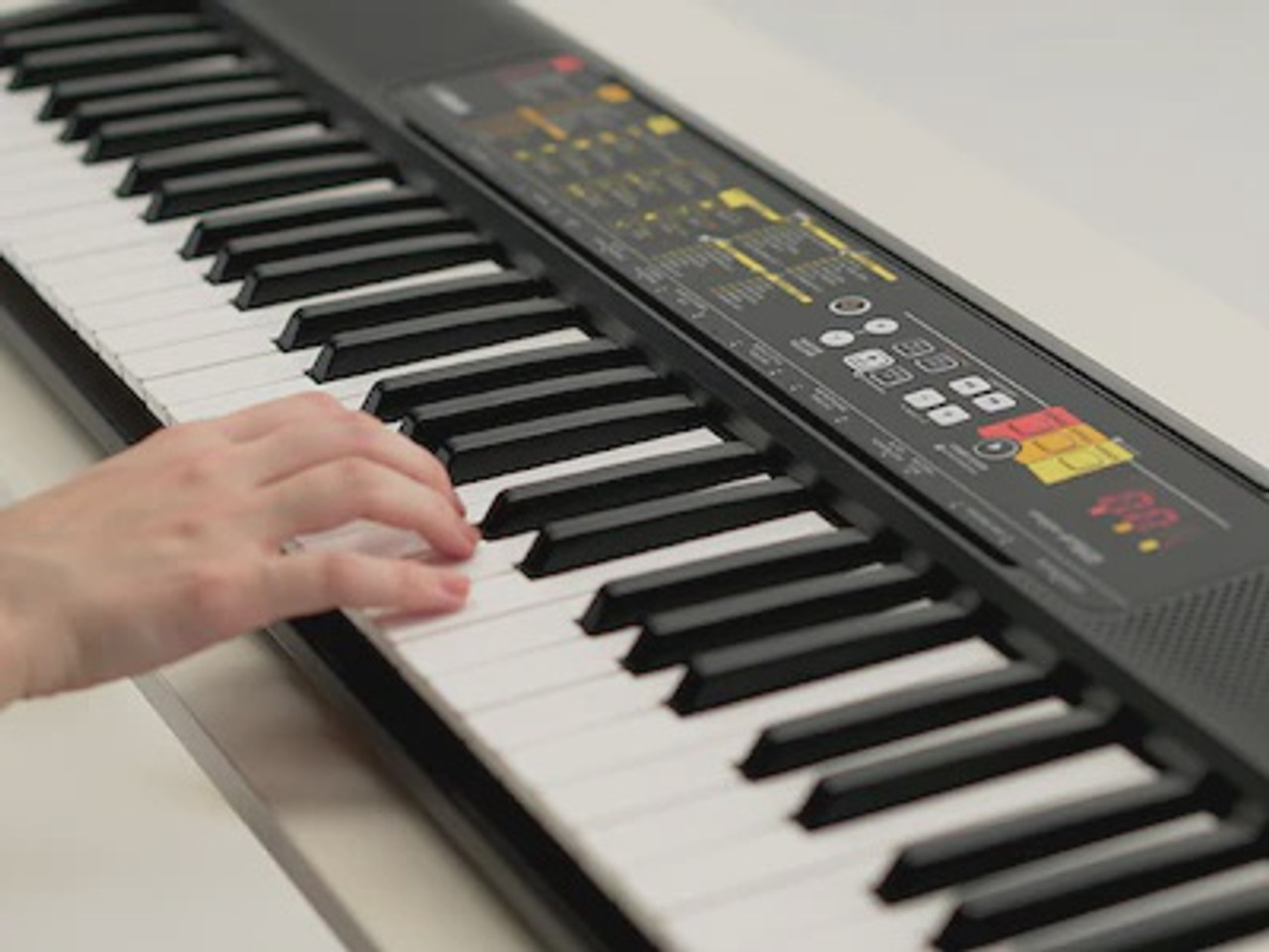 Yamaha PSR-F52 キーボード PSR-F52 - Overview - Portable Keyboards - Products