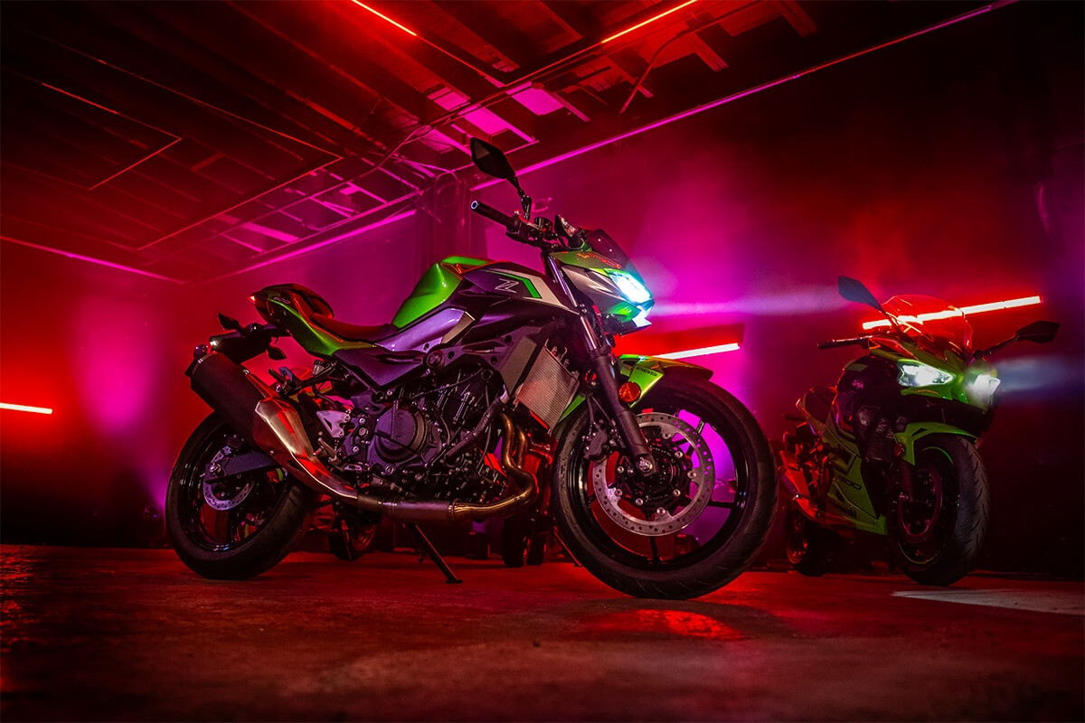 MOTORCYCLE KAWASAKI Z500 ABS NAKED 2024 CANDY LIME GREEN - A. Ally