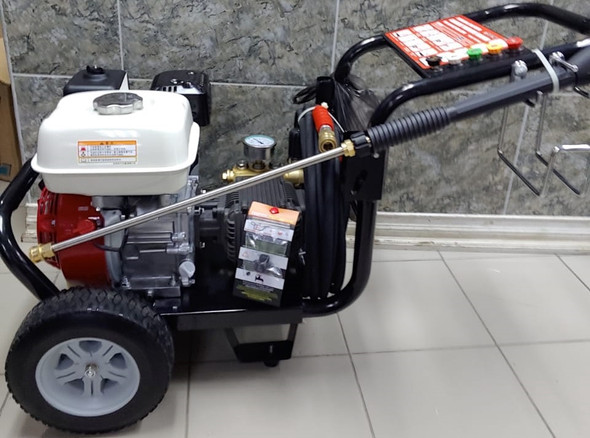PRESSURE WASHER  HONDA GX 160 3WZ-3000A 3000PSI 3.3 GPM PRESSURE WASHER  HONDA GX 160 3WZ-3000A 3000PSI 3.3 GPM