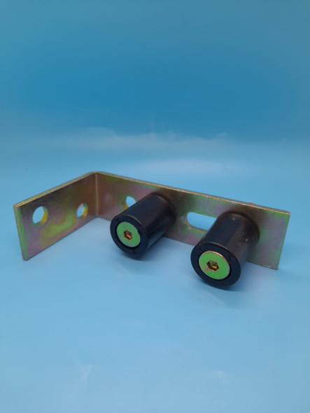 GATE GUIDE BRACKET WITH ROLLERS