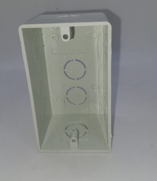 BASE PVC 2 X4 20MM/25MM KNOCKOUT 2" DEEP KEV