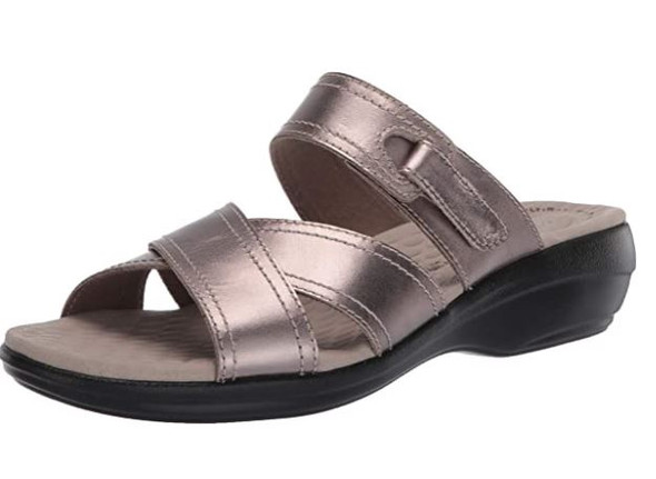 Footwear Clarks Women's Alexis Art Flat Sandal Pewter Metallic Leather