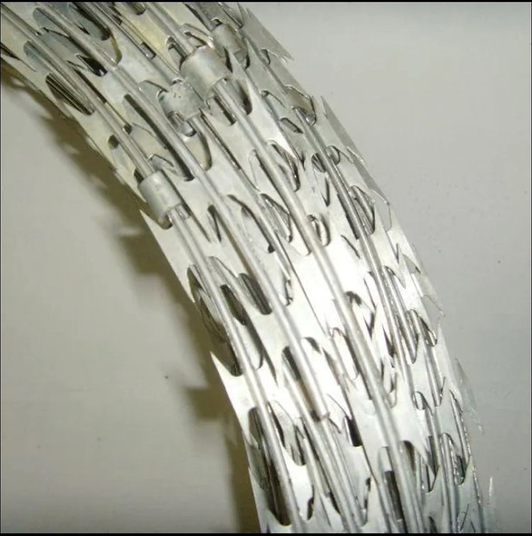 RAZOR WIRE STAINLESS STEEL 33 LOOPS WITH CLIPS