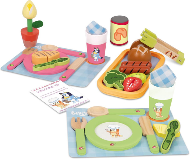 Toy Dine in with Bluey 32pc Wooden Set