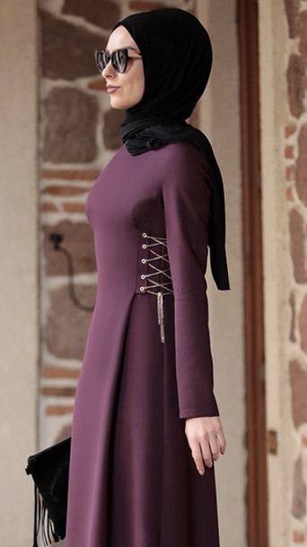 Dress Plum Chain detail Size 44