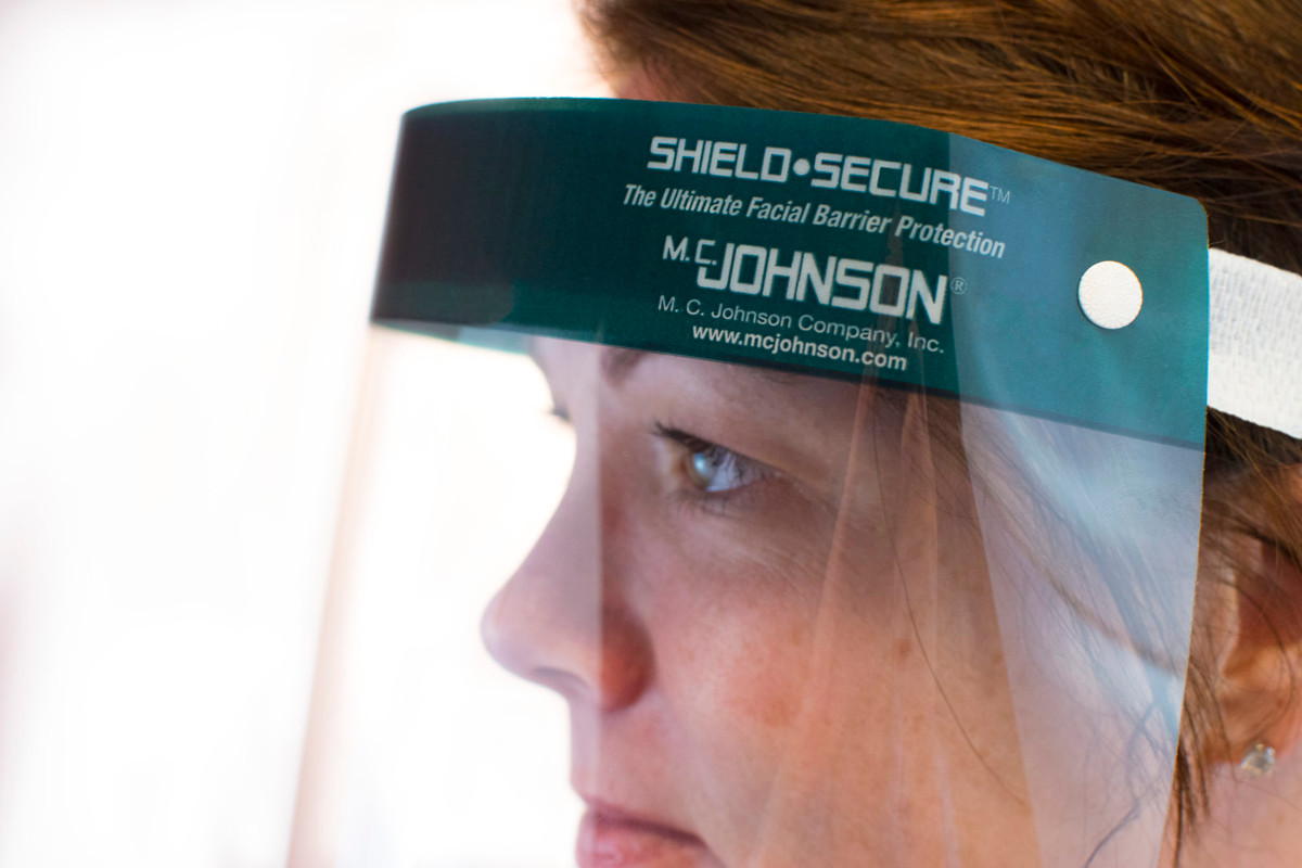 Mc Johnson Facial Shield Secure