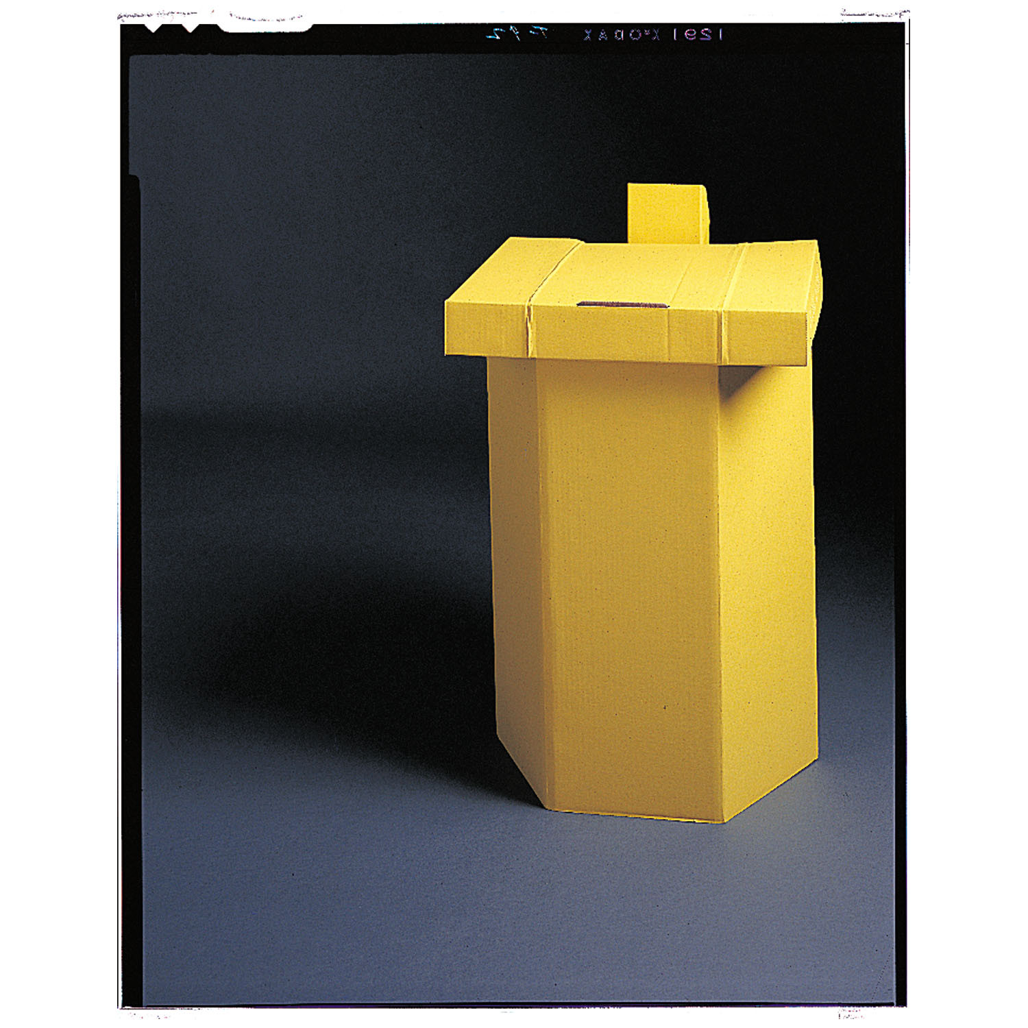 Medegen Toss-A-Way Hamper Stand