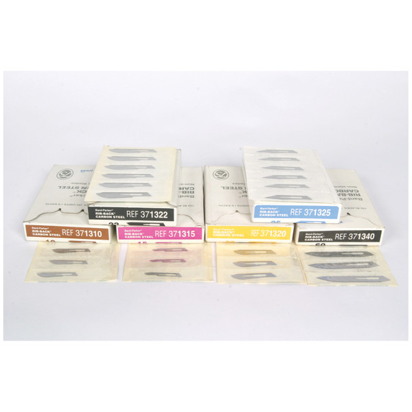 Aspen Surgical Bard-Parker Rib-Back Carbon Steel Blades (10137_371110)