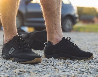 core containment shoe - Ultralight Cross Trainer