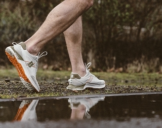 Outflank Shoe - performance running shoe