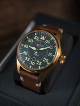 Orologio automatico Avi-8 Hawker Hurricane Clowes Northolt av-4097-04