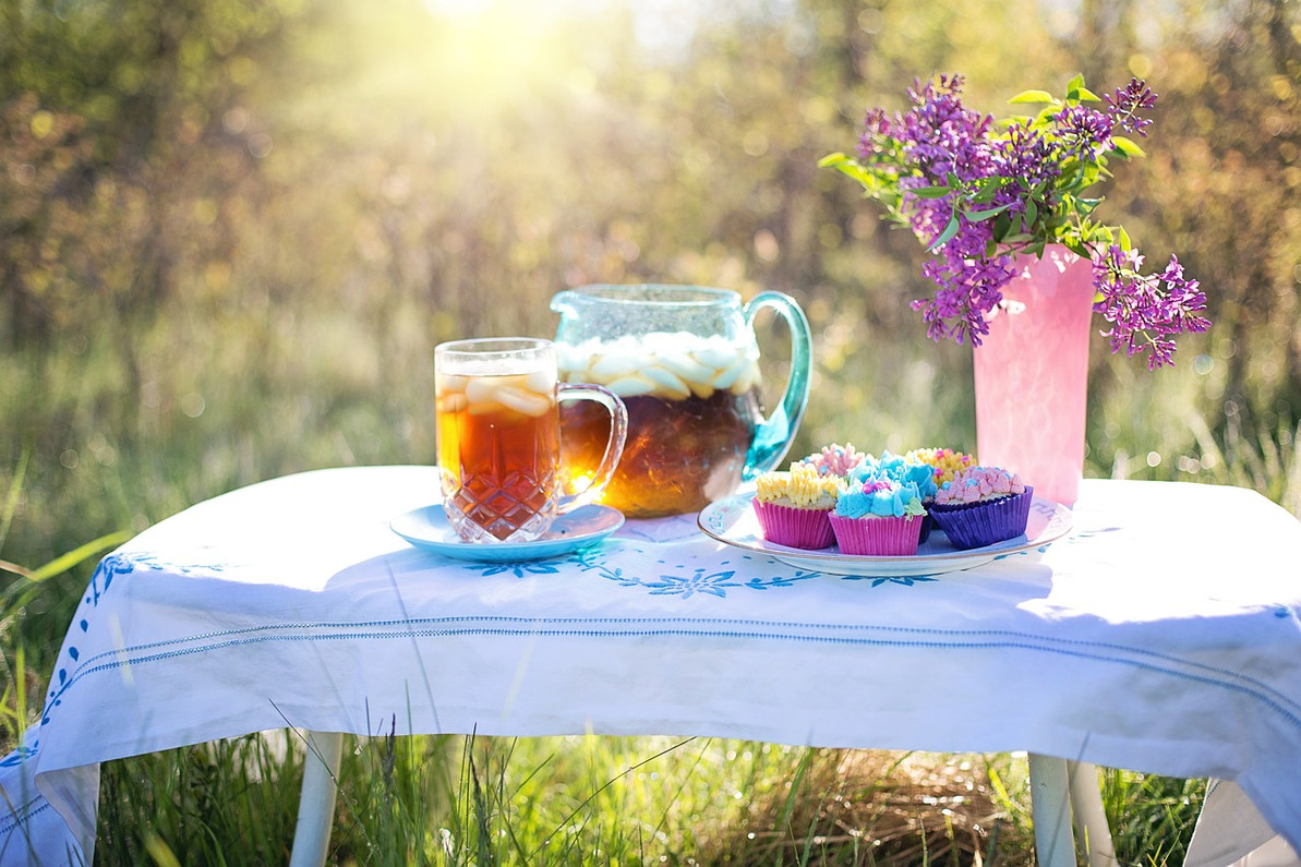 New Year, New Me: Refresh Your Summer Health Routine with Herbal Teas and Essential Oils