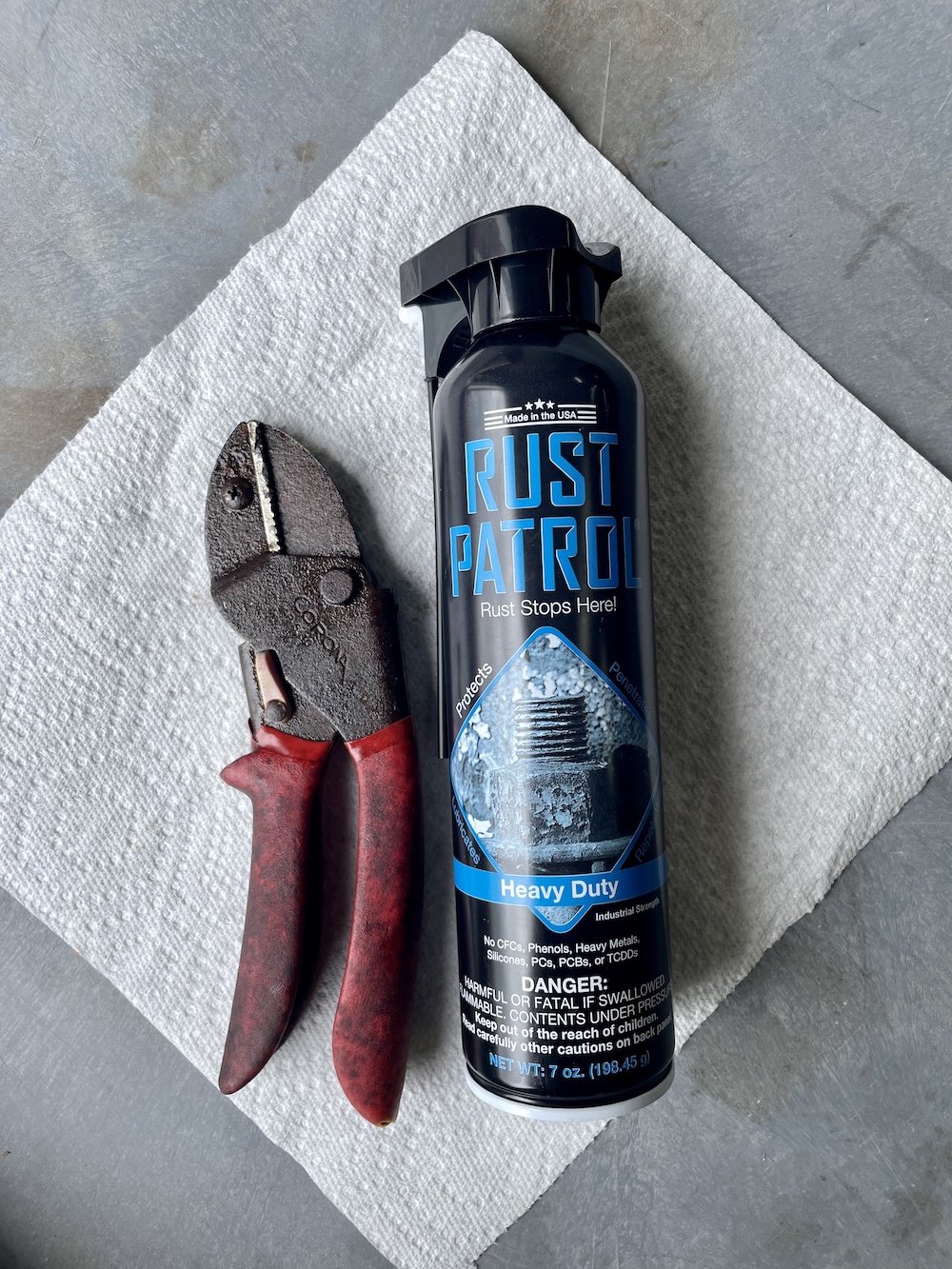 Rust Patrol Lubricating Oil 2 oz Spray Bottle