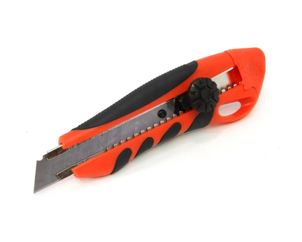 CM utility knife for cutting tasks at home, office, and workshop