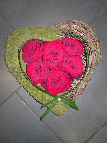 Willow and moss Solid Heart