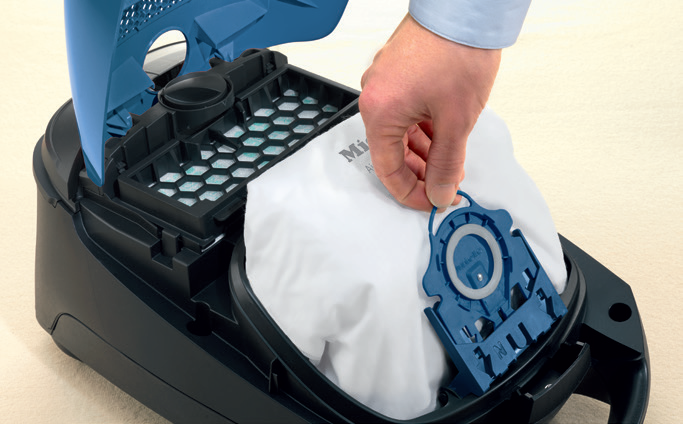 Classic C1 Turbo Team Bagged Corded for MultiSurfaces in Blue, Canister Vacuum Cleaner - Thumbnail 4