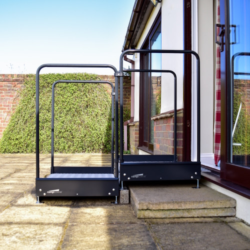 Double Giant Half-Step With Handrail Image 5
