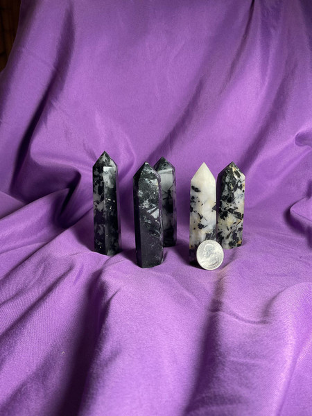 Black Tourmalinated Quartz Point  ~3in