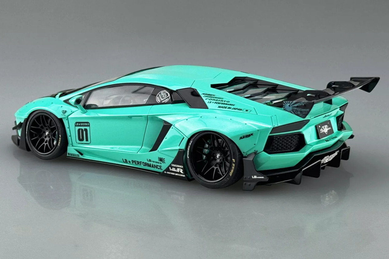 Aoshima 1/24 LB-Works Lamborghini Aventador V2 Limited Edition 