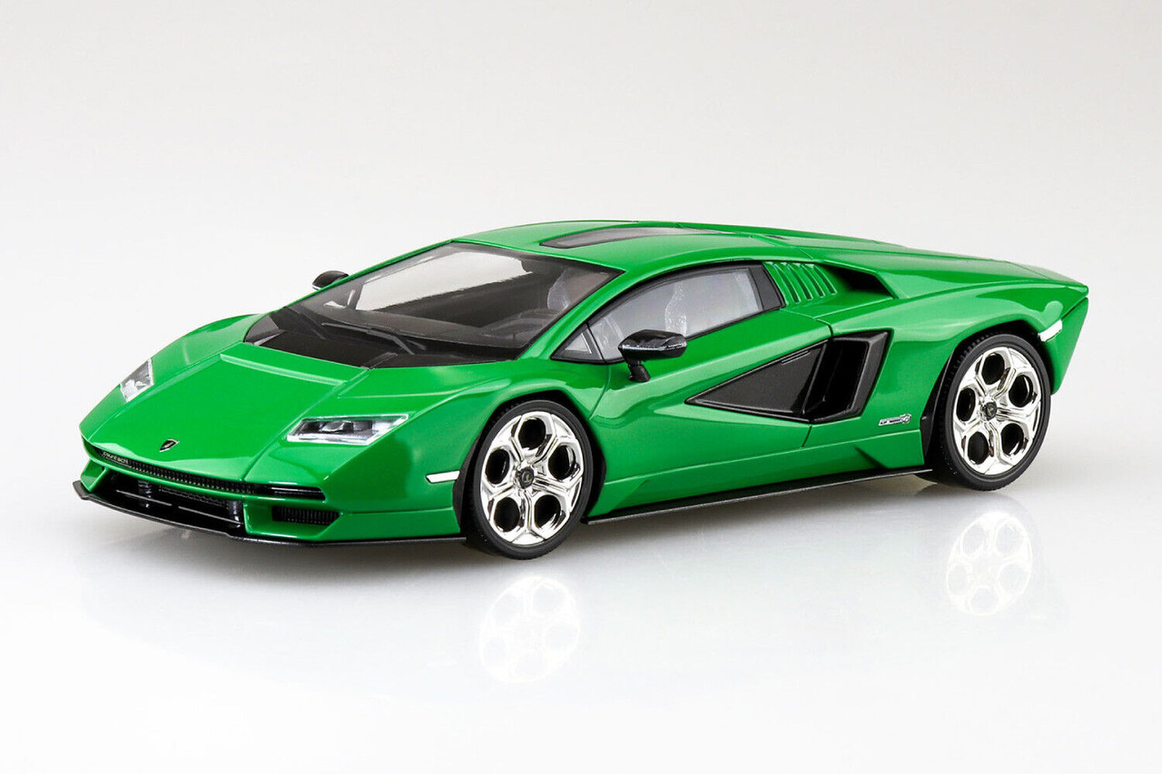 Aoshima 1/32 LAMBORGHINI COUNTACH LPi 800 Plastic Model Kit *WHITE*