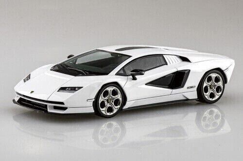Aoshima 1/32 LAMBORGHINI COUNTACH LPi 800 Plastic Model Kit *RED*